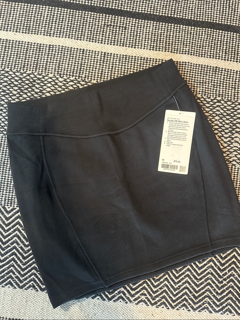 NWT Lululemon Scuba HR Mini Skirt- Black - M